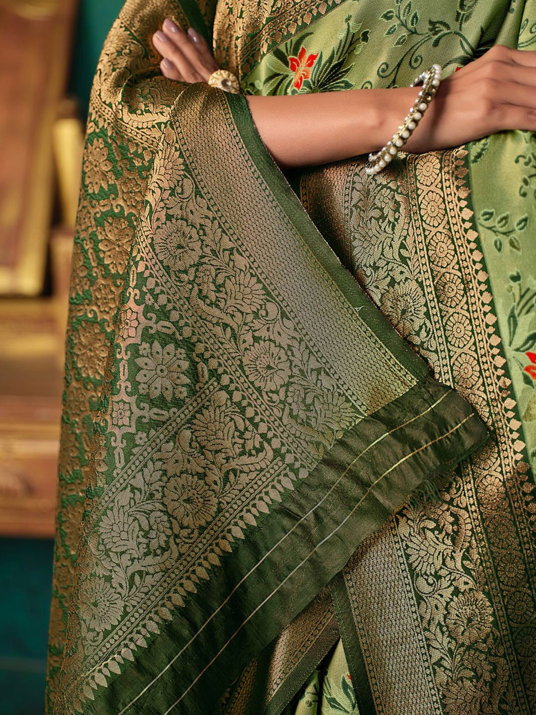 KALINI- Ethnic Motifs Woven Design Zari Paithani Saree