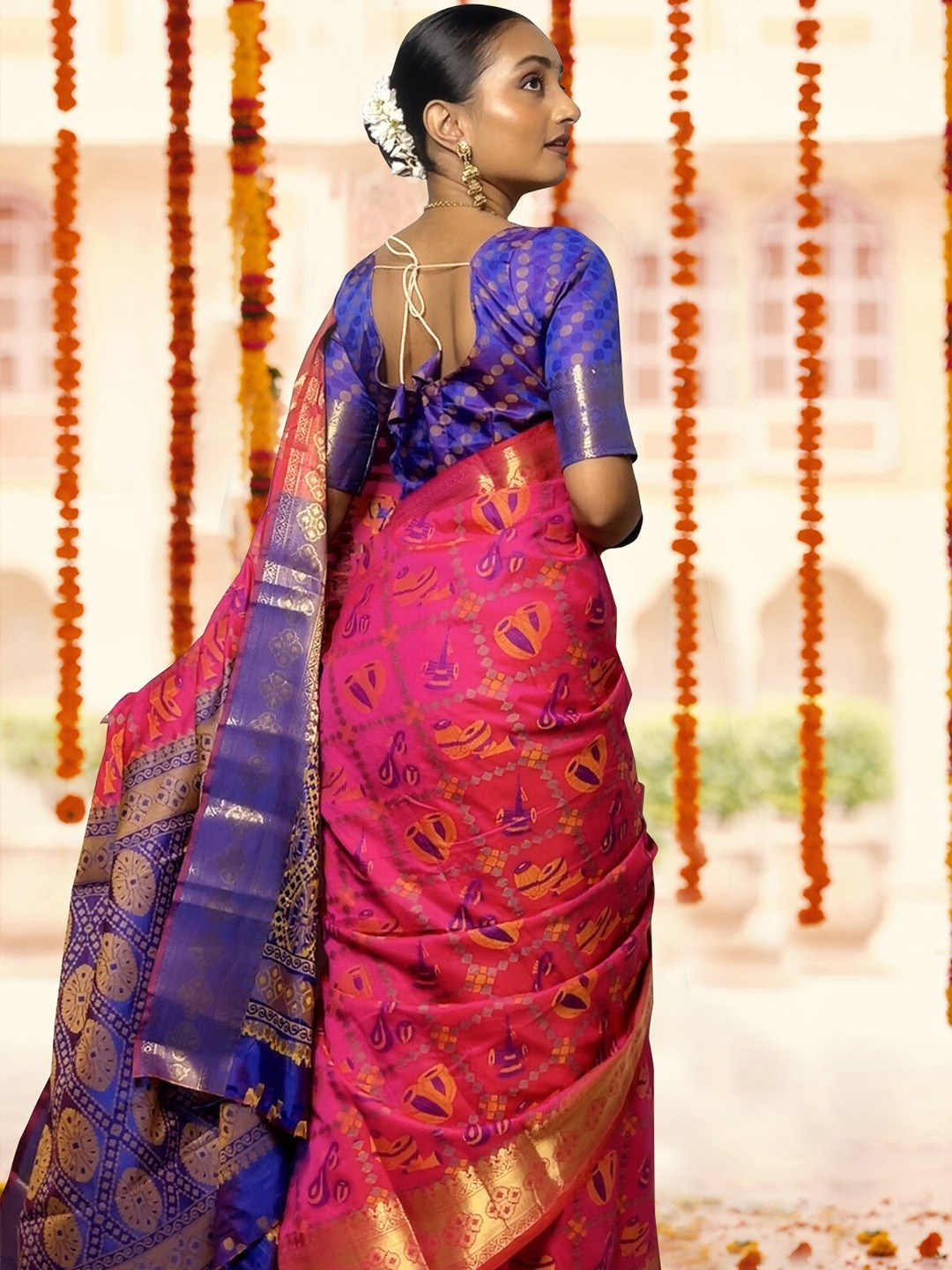 KALINI - Ethnic Motifs Woven Design Zari Kanjeevaram Saree