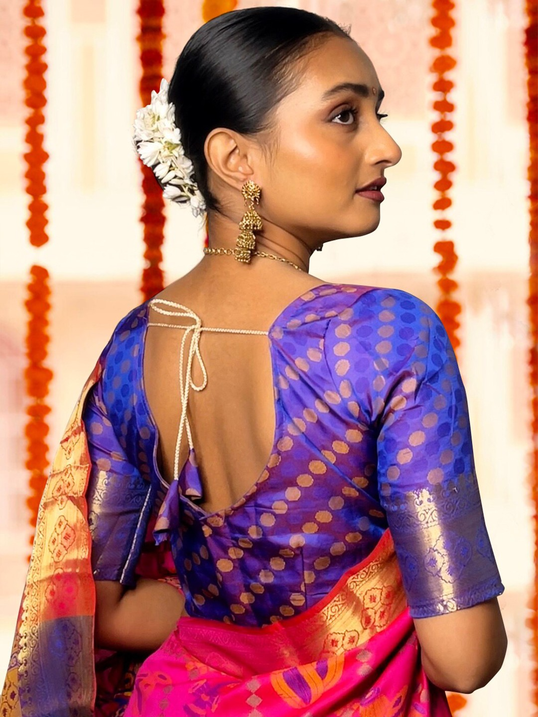 KALINI - Ethnic Motifs Woven Design Zari Kanjeevaram Saree